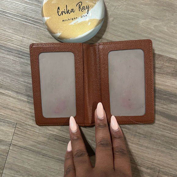 Louis Vuitton Monogram Card Holder - Picture 5 of 11